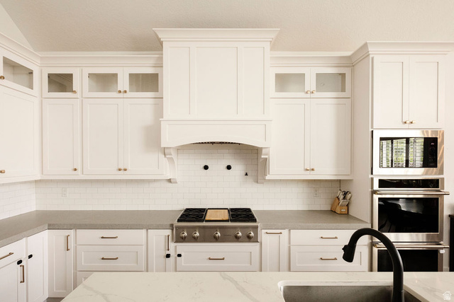 924 Country Lane Farmington, UT 84025 - Photo 13 of 91 Kitchen