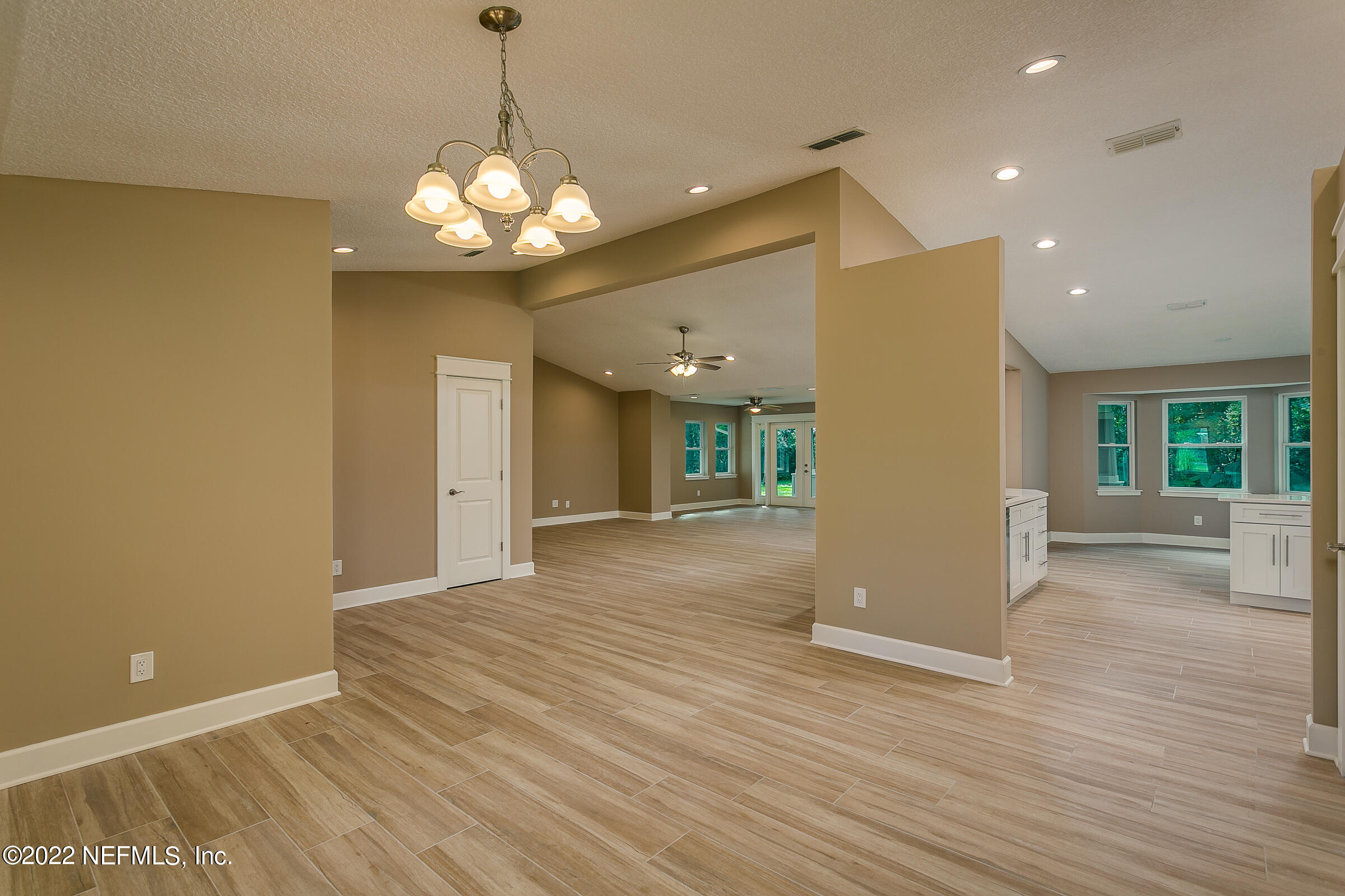 10729 Scott Mill Road Jacksonville, FL 32223 - Photo 6 of 55 1664911808-006-10729-Scott-Mill-Rd-2