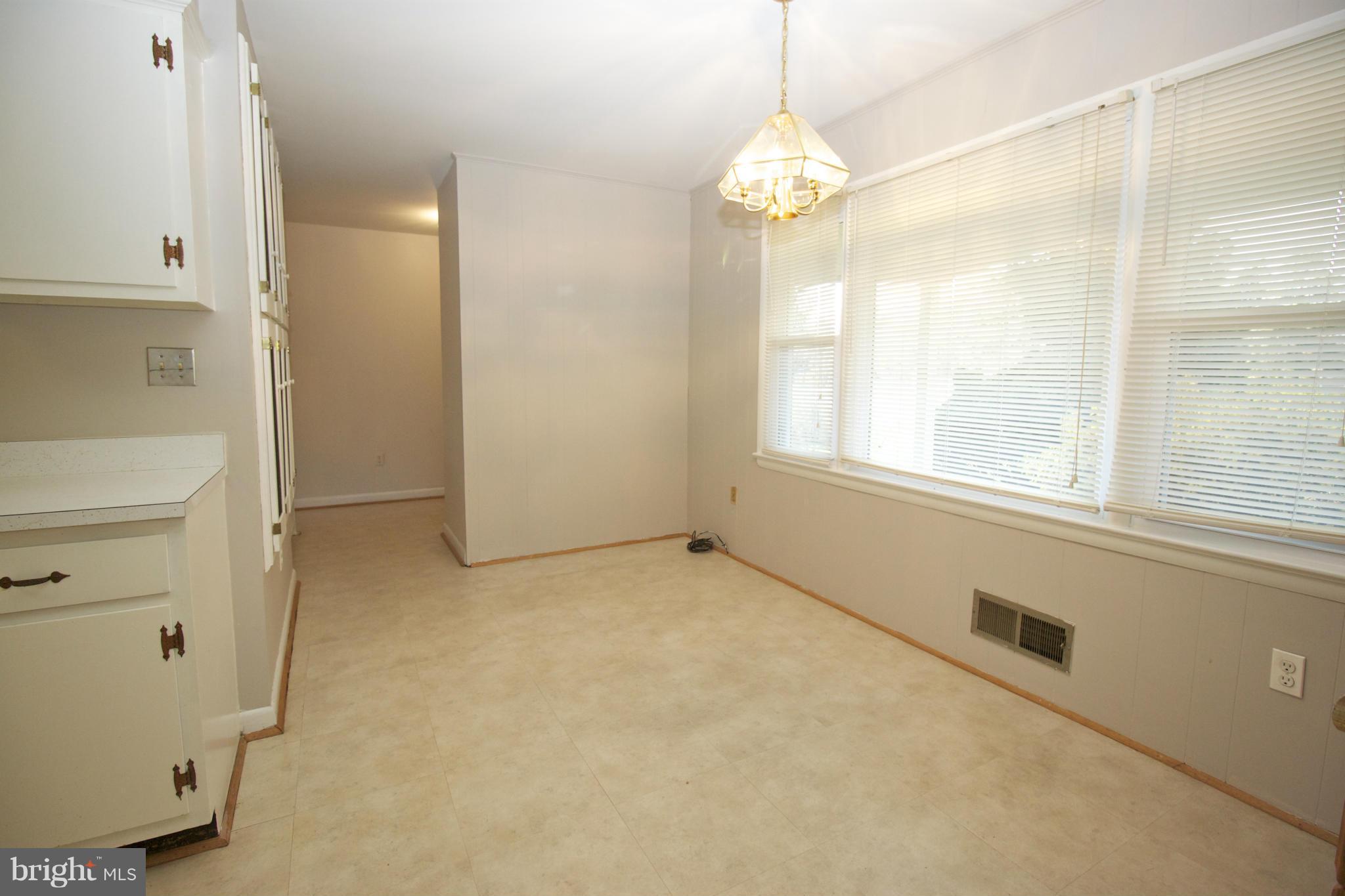 7722 Miller Fall Road Rockville, MD 20855 - Photo 10 of 29 Kitchen