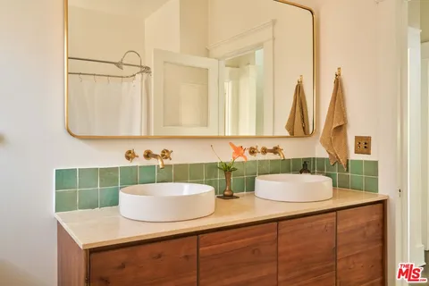 $999,000 | 1577 West 45th Street, Los Angeles, CA 90062