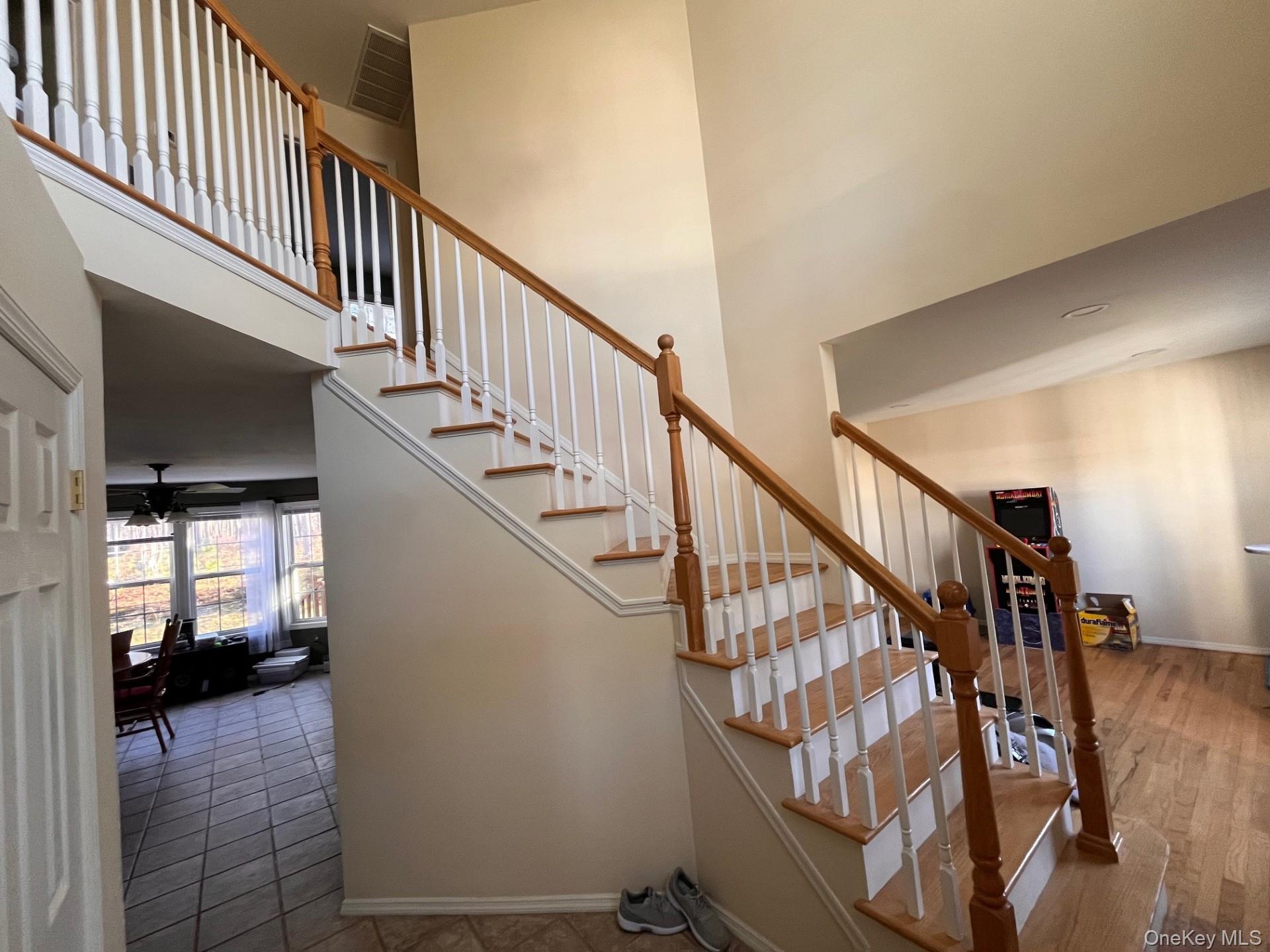 136 Elizabeth Way Ridge, NY 11961 - Photo 15 of 38