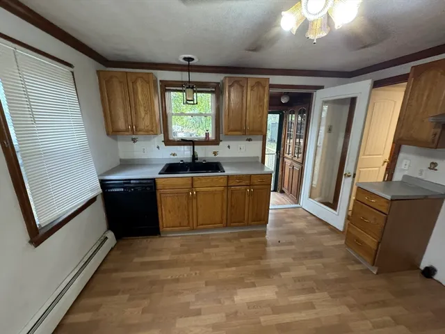 $159,999 | 33 Chestnut Hill Road, Unit A, Millville, MA 01529