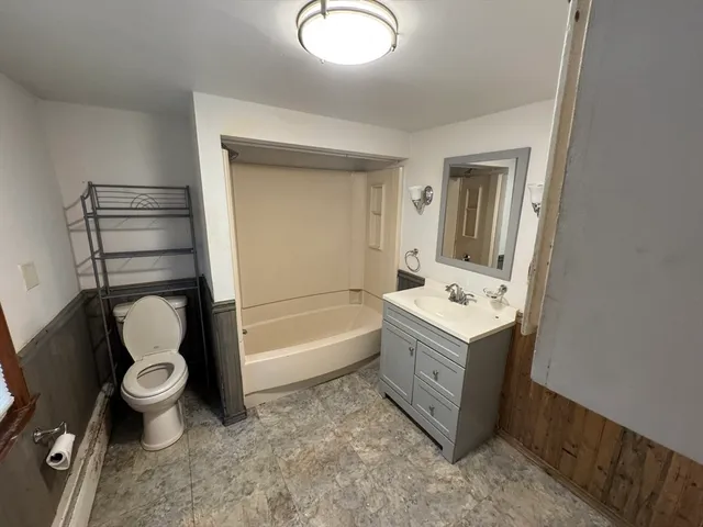 $159,999 | 33 Chestnut Hill Road, Unit A, Millville, MA 01529