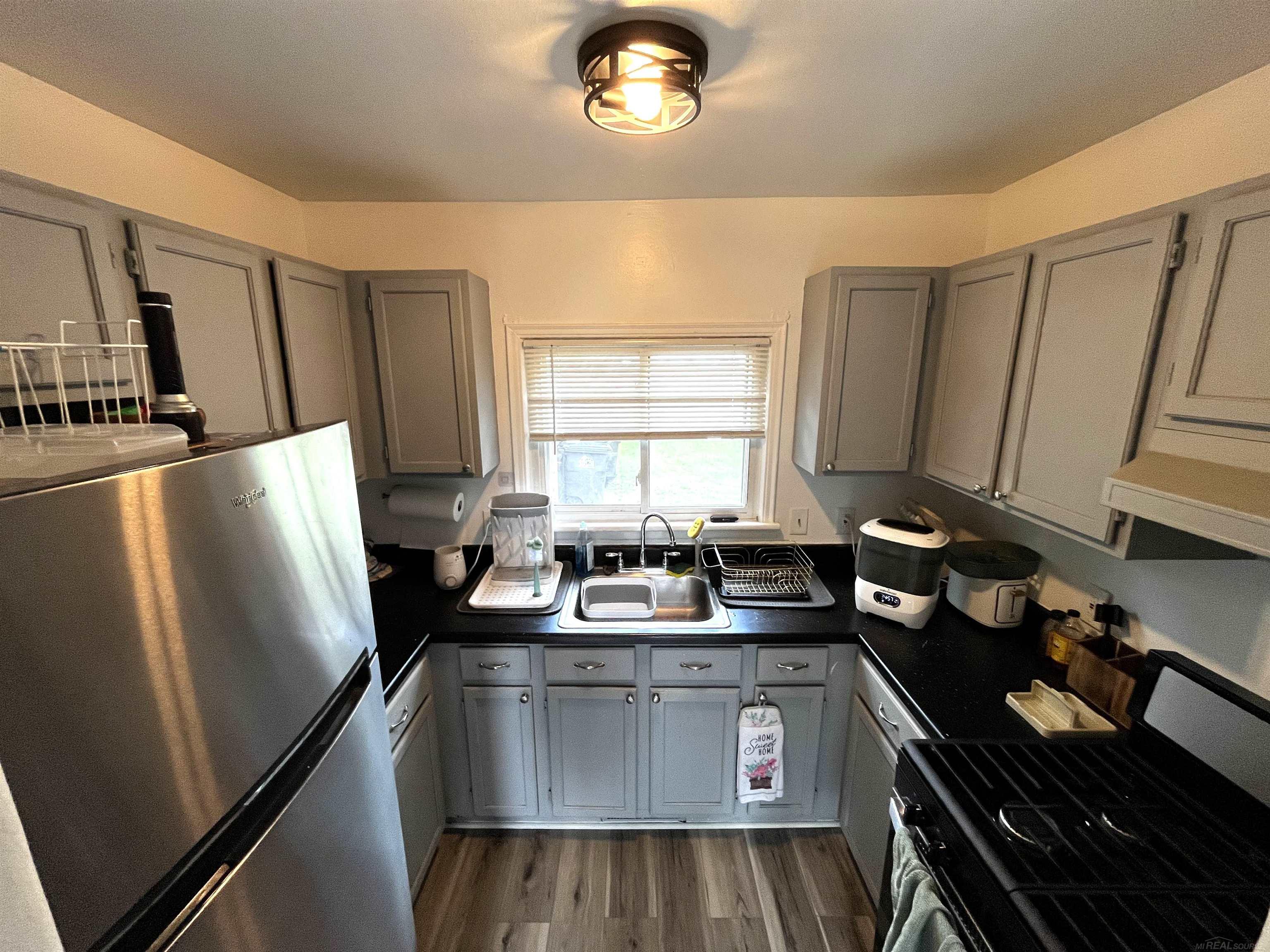 20150 Wick Road Taylor, MI 48180 - Photo 7 of 26 50185192-6d3e2882-c450-4231-8526-bb69e4210331.JPG