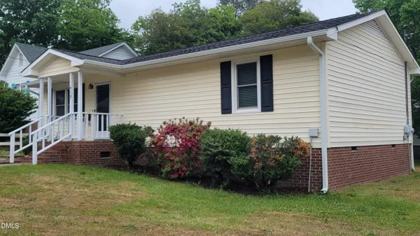 $1,500 | 415 South Fayetteville Street, Clayton, NC 27520