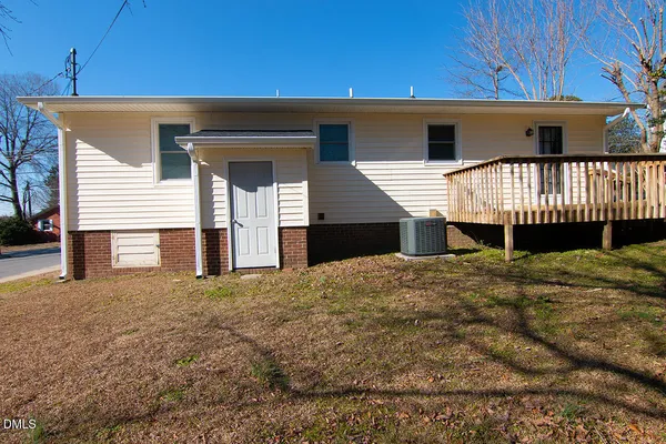 $1,500 | 415 South Fayetteville Street, Clayton, NC 27520