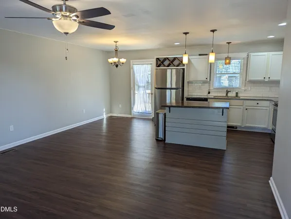$1,500 | 415 South Fayetteville Street, Clayton, NC 27520