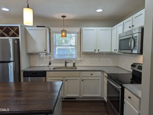 $1,500 | 415 South Fayetteville Street, Clayton, NC 27520
