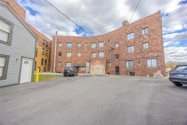 $950 | 530 Main Street, Unit 306, Niagara Falls, NY 14301
