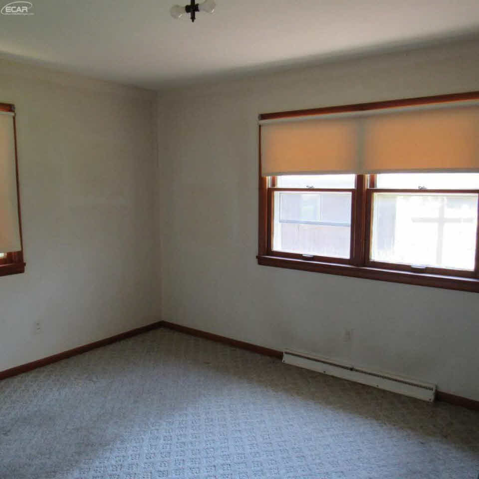 13228 Lubke Road New Buffalo, MI 49117 - Photo 12 of 59 21148835-11.JPG