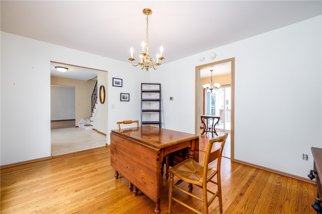 18 Bent Oak Road Chili, NY 14624 - Photo 11 of 47 Dining room