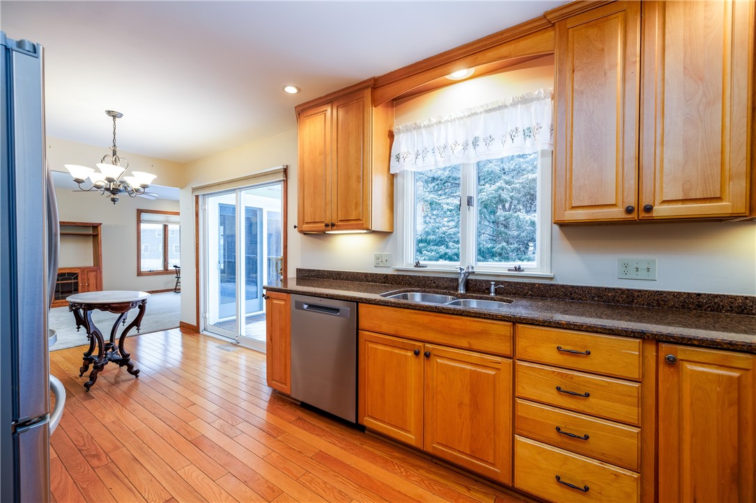 18 Bent Oak Road Chili, NY 14624 - Photo 13 of 47 Kitchen