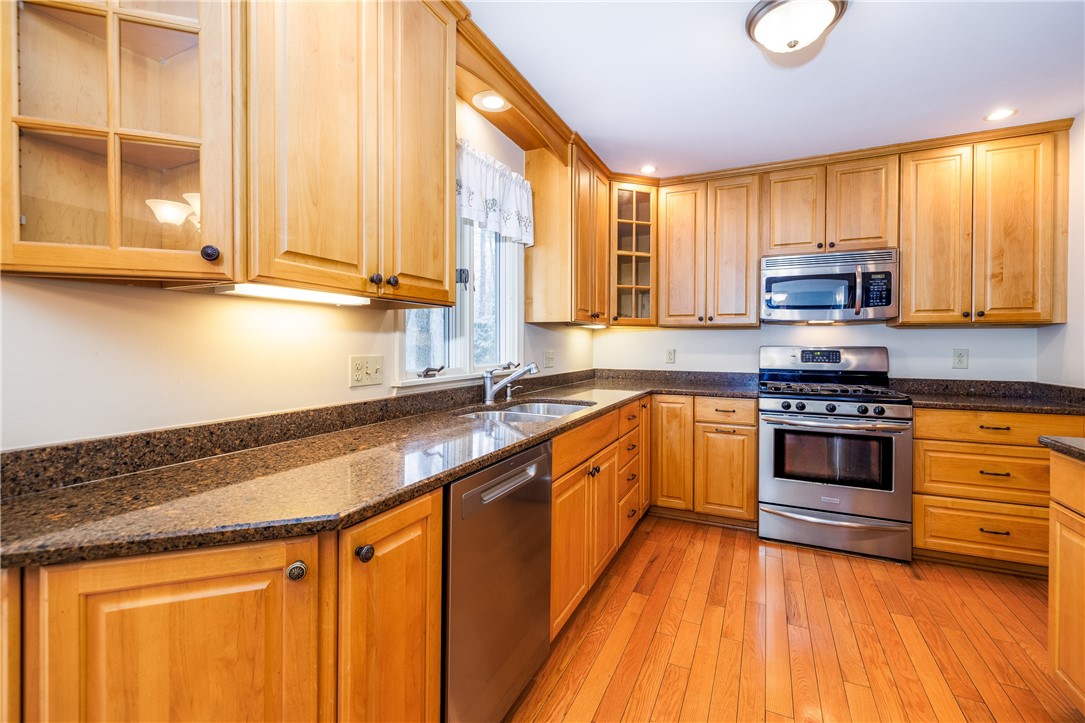 18 Bent Oak Road Chili, NY 14624 - Photo 14 of 47 Kitchen