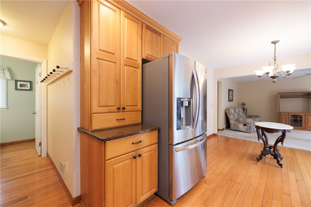 18 Bent Oak Road Chili, NY 14624 - Photo 16 of 47 Kitchen