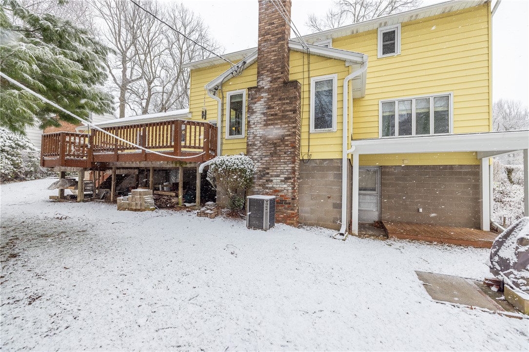 18 Bent Oak Road Chili, NY 14624 - Photo 43 of 47 Exterior back