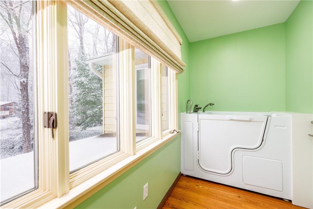 18 Bent Oak Road Chili, NY 14624 - Photo 9 of 47 Full bath 1st floor