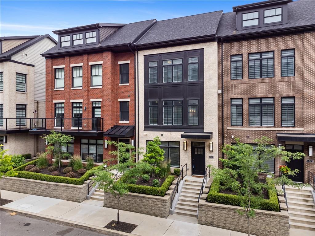 Welcome to 1726 Waterfront Place