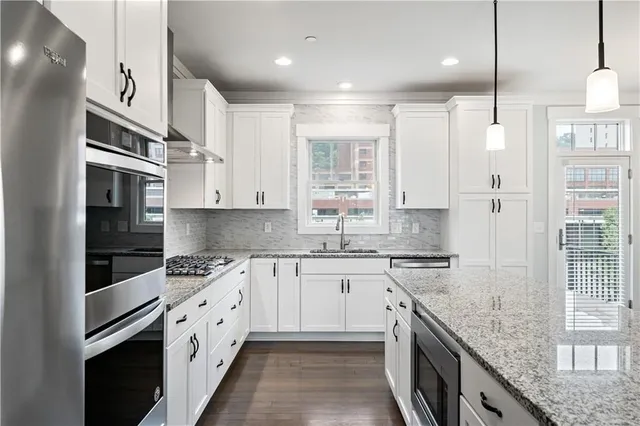 $5,500 | 1726 Waterfront Place, Pittsburgh, PA 15222