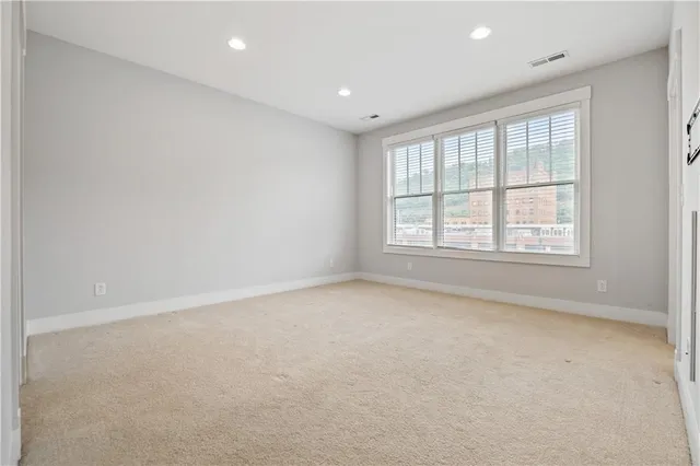 $5,500 | 1726 Waterfront Place, Pittsburgh, PA 15222