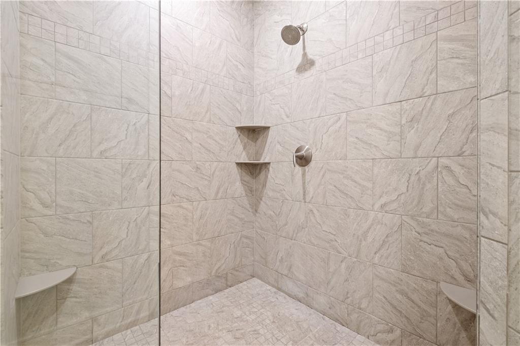 1726 Waterfront Place Pittsburgh, PA 15222 - Photo 33 of 44 Luxury Shower