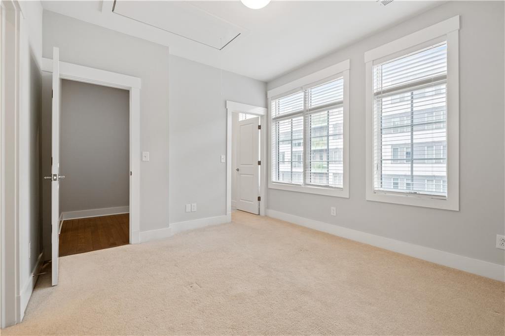 1726 Waterfront Place Pittsburgh, PA 15222 - Photo 36 of 44 Lots of natural light throughout