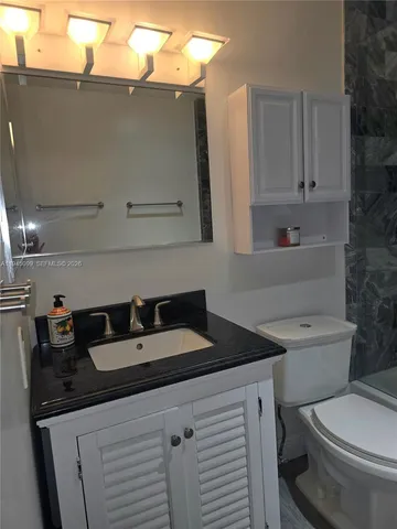 $1,700 | 2171 Northeast 66th Street, Unit 827, Fort Lauderdale, FL 33308