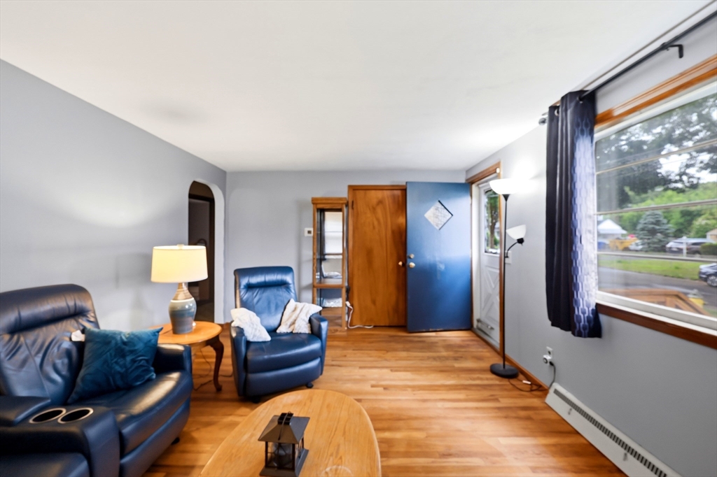 57 Arthur Street Springfield, MA 01104 - Photo 6 of 29