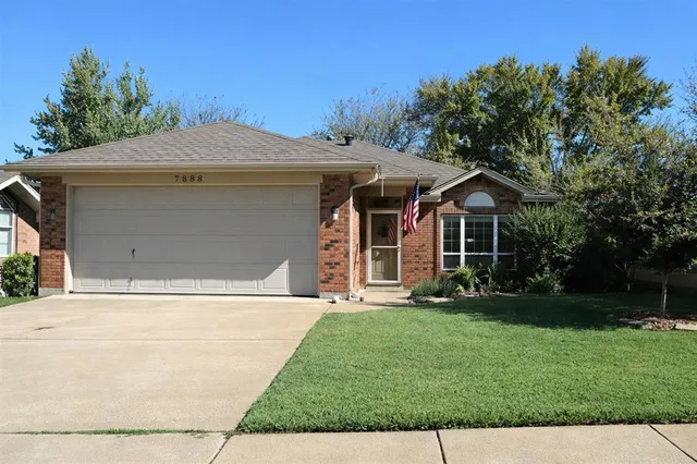 $2,000 | 5923 Sterling Green Trail, Arlington, TX 76017