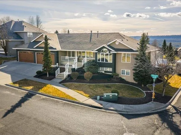 $899,900 | 6527 West Skagit Avenue, Spokane, WA 99208