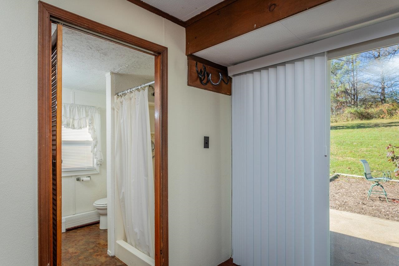 911 Old White Hill Road Stuarts Draft, VA 24477 - Photo 31 of 40