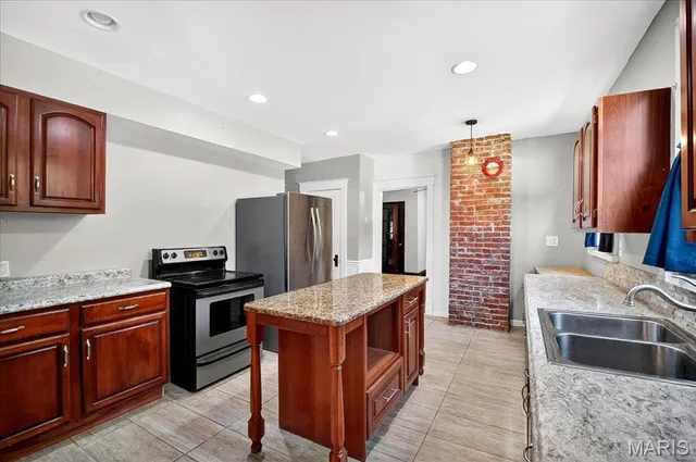 $215,000 | 1355 Stein Road, Ferguson, MO 63135