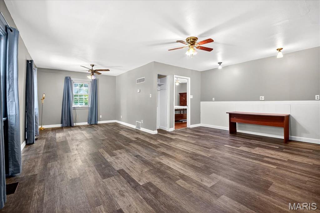 1355 Stein Road Ferguson, MO 63135 - Photo 17 of 48