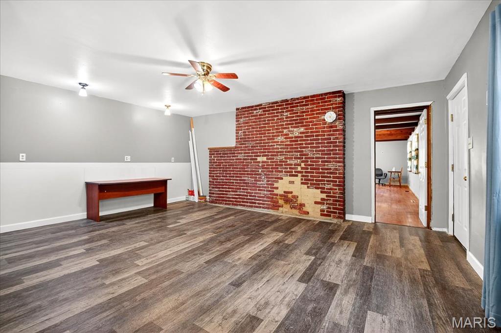 1355 Stein Road Ferguson, MO 63135 - Photo 19 of 48