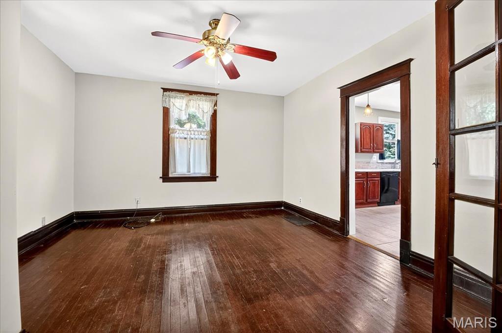 1355 Stein Road Ferguson, MO 63135 - Photo 7 of 48