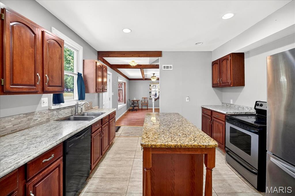 1355 Stein Road Ferguson, MO 63135 - Photo 10 of 48