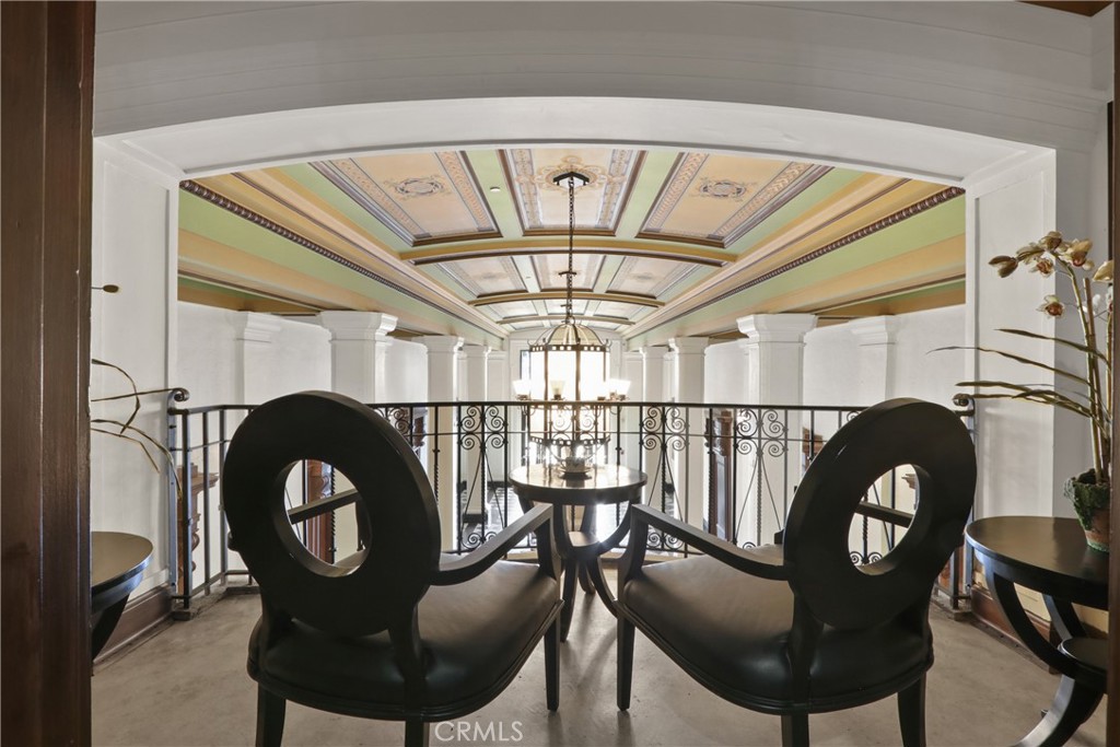 835 Locust Avenue, Unit 212 Long Beach, CA 90813 - Photo 10 of 39 Classical View 2nd Floor