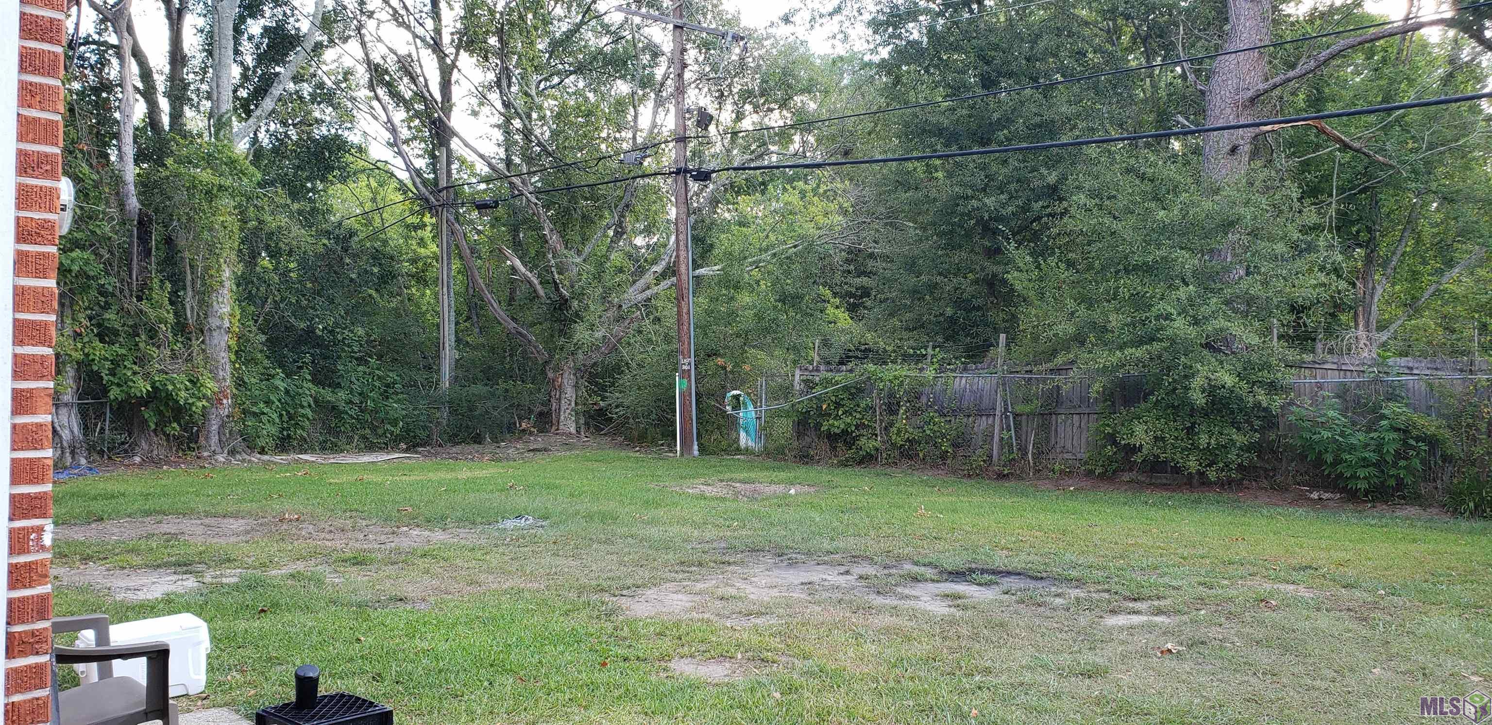 6032 Matthews Street Baton Rouge, LA 70812 - Photo 16 of 18 Backyard Fenced