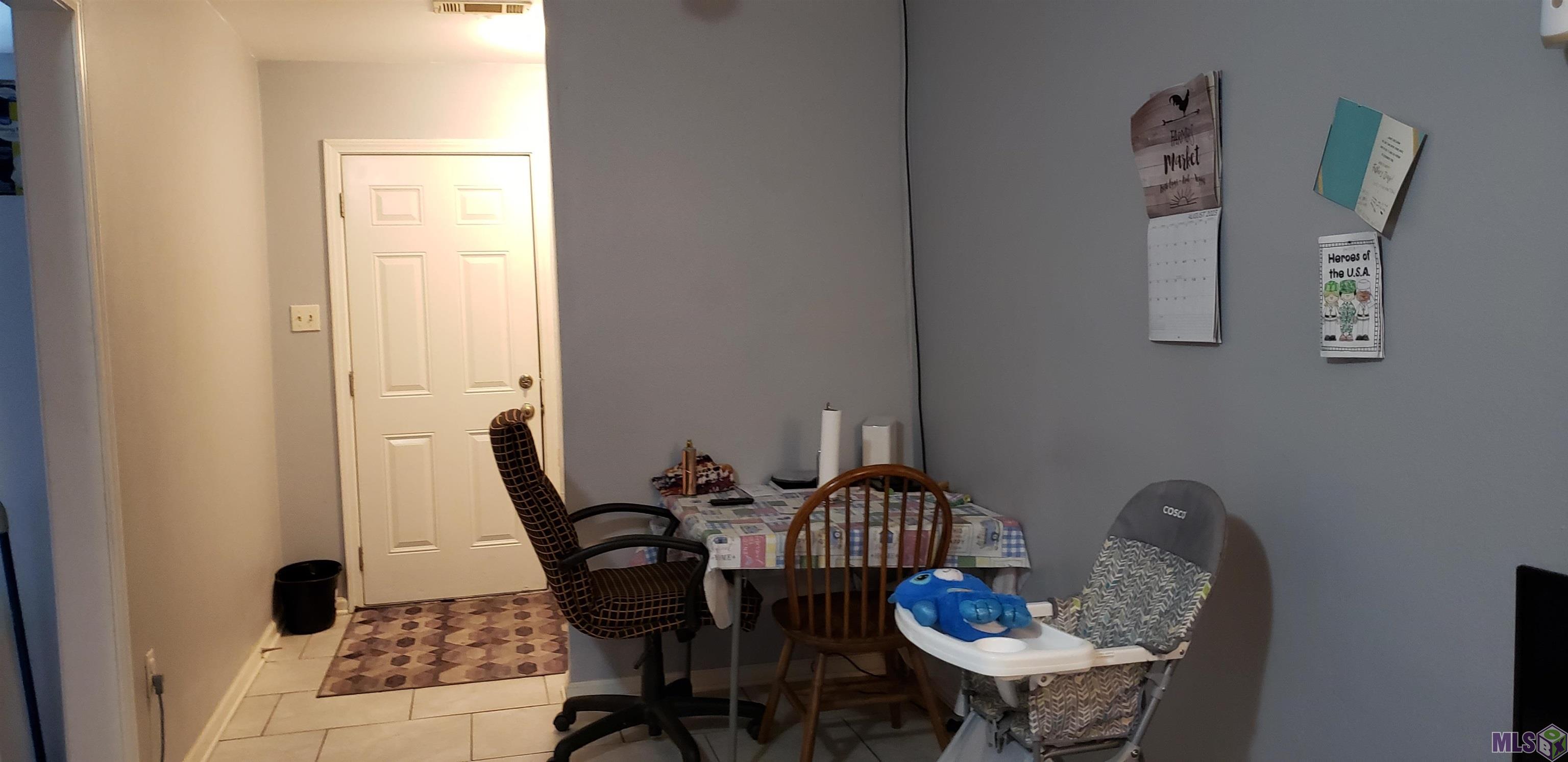 6032 Matthews Street Baton Rouge, LA 70812 - Photo 5 of 18 Dining Area