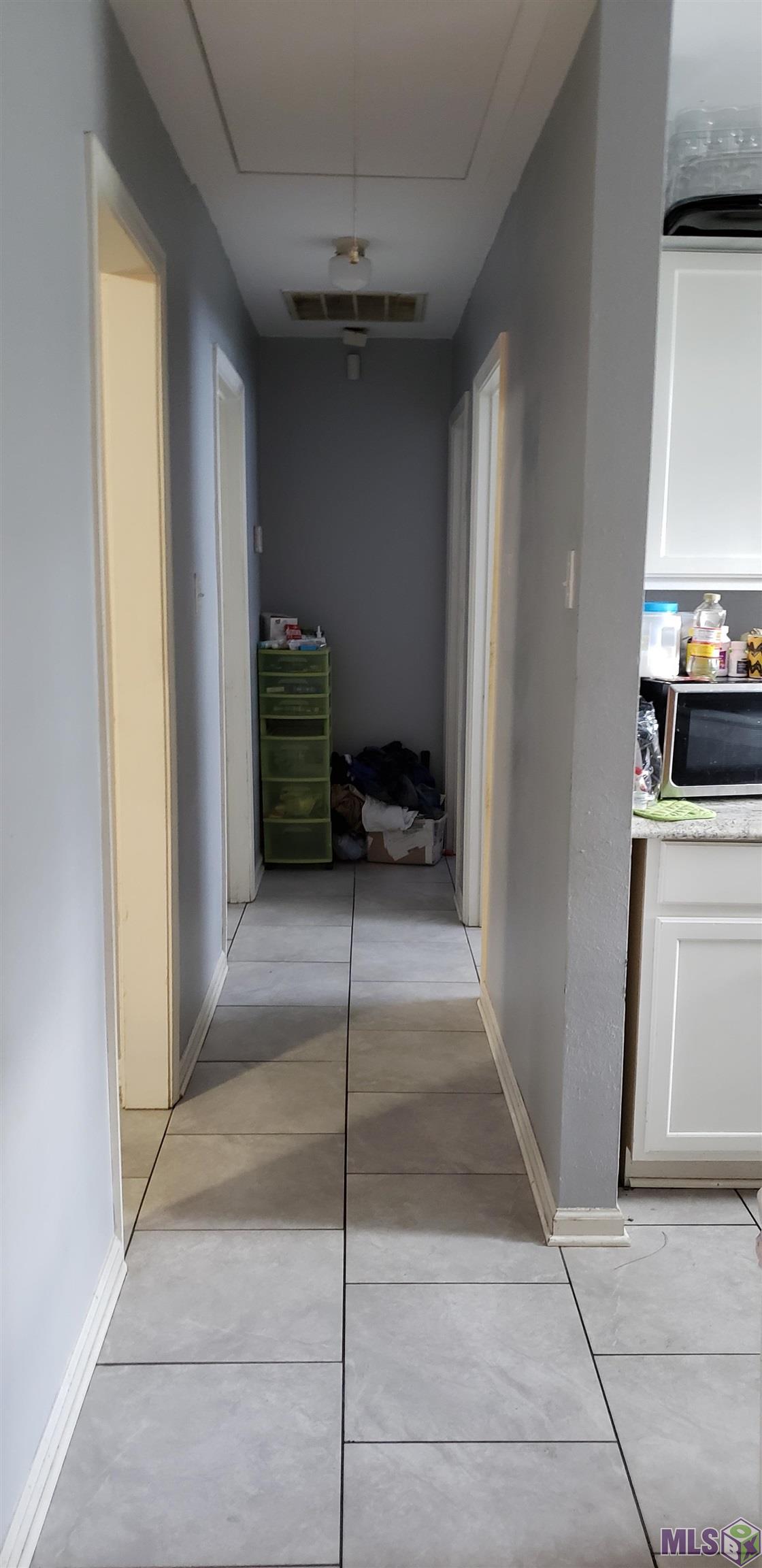 6032 Matthews Street Baton Rouge, LA 70812 - Photo 6 of 18 Hallway in the Home