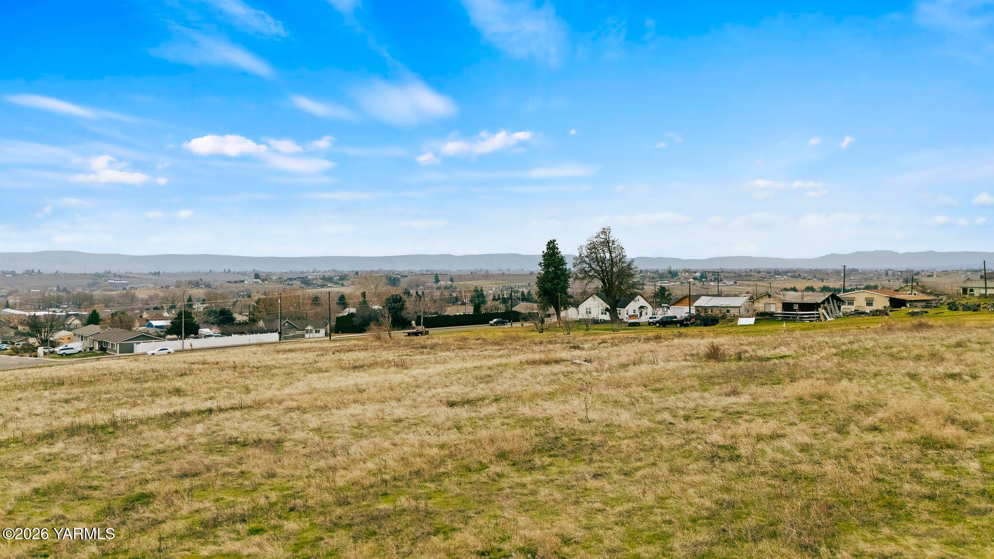 Nka Summitview Avenue Yakima, WA 98908 - Photo 7 of 12 a view of an ocean view