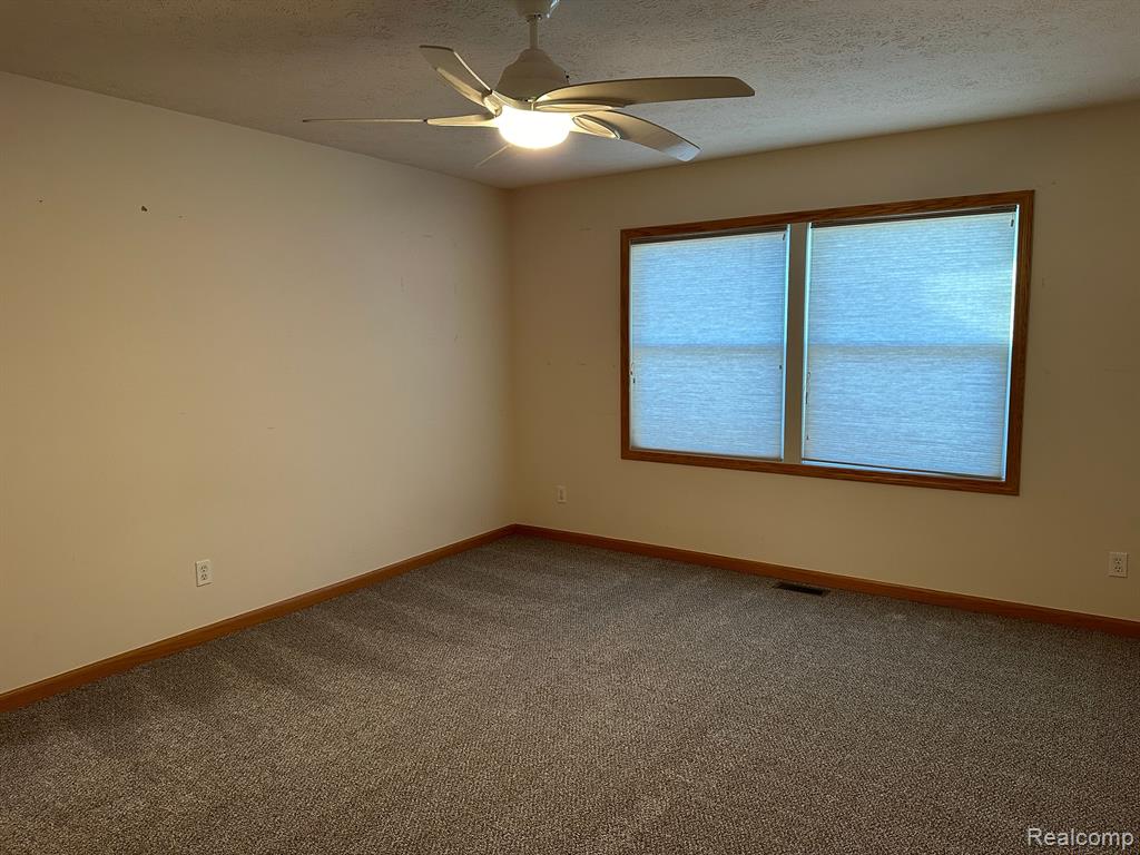 26237 Arsenal Road Flat Rock, MI 48134 - Photo 17 of 30 Gallery Image 17