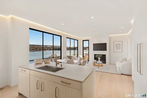 $2,895,000 | 79 Riverside Avenue, Westport, CT 06880