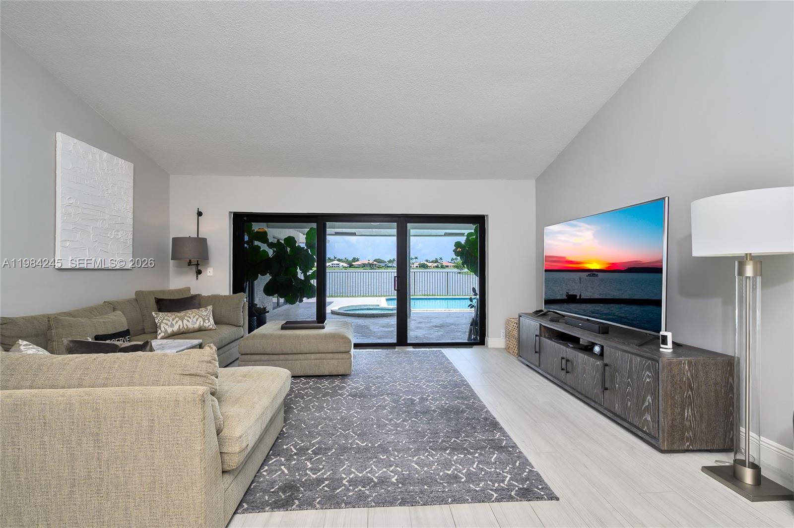 17611 Lake Park Road Boca Raton, FL 33487 - Photo 10 of 33