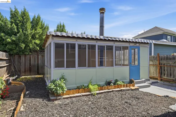 $698,000 | 3316 Market Street, Oakland, CA 94608