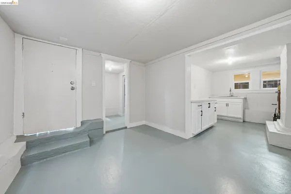 $698,000 | 3316 Market Street, Oakland, CA 94608