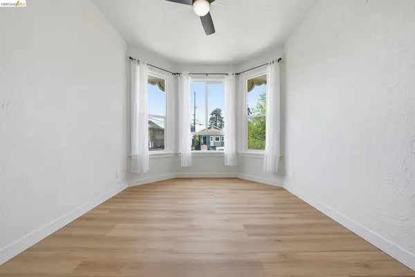 $698,000 | 3316 Market Street, Oakland, CA 94608