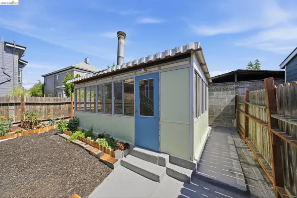 $698,000 | 3316 Market Street, Oakland, CA 94608