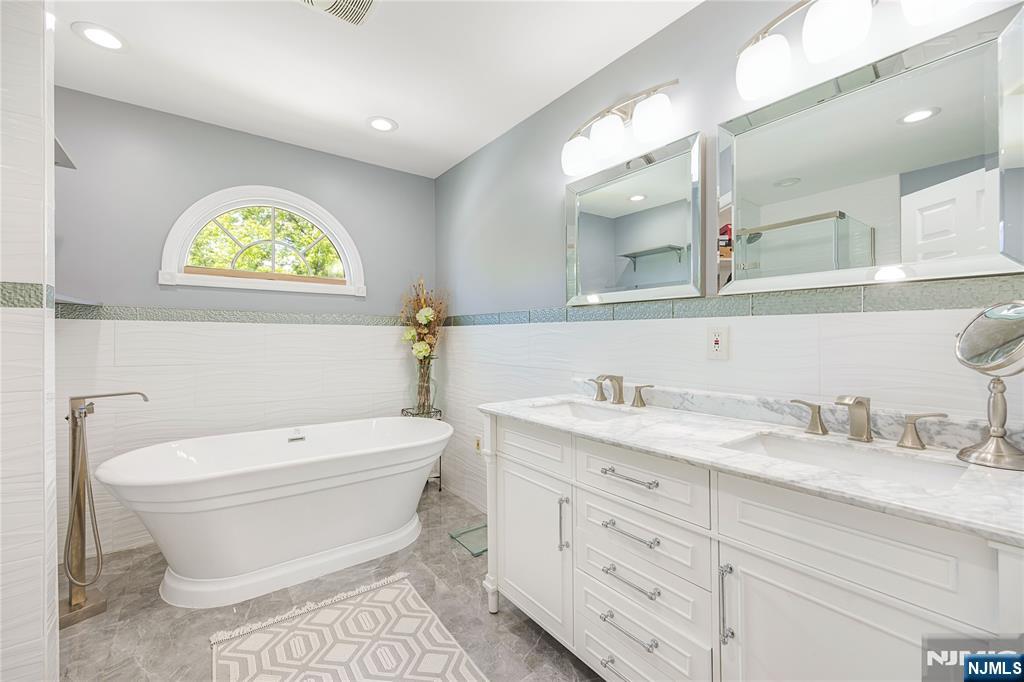 15 East Pierrepont Avenue Rutherford, NJ 07070 - Photo 20 of 43