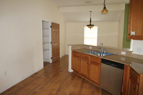 5211 Moore Loop Crestview, FL 32536 - Photo 4 of 19 2026-01-17 15.23.48