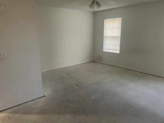 5211 Moore Loop Crestview, FL 32536 - Photo 10 of 19 IMG_8234